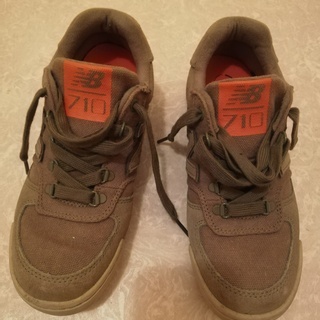 ニューバランス　710　【紺／ベージュ】の2足セット　23cmの画像
