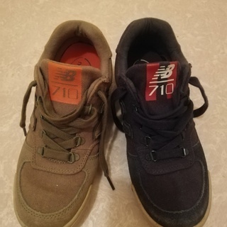 ニューバランス　710　【紺／ベージュ】の2足セット　23cmの画像