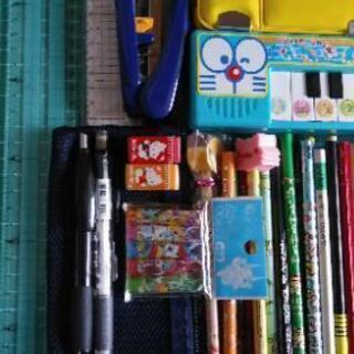 文房具　鉛筆80本他色々の画像