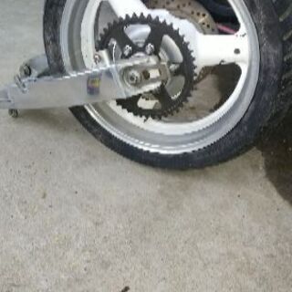 ＧＳＦ1200 スイングアーム、ホイル