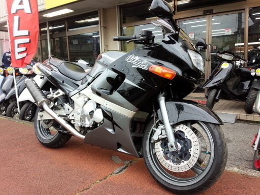 NO.3178　ＺＺＲ４００　Ｎ型　水冷４サイクル１６バルブ４気筒エンジン　ＳＰ忠雄スーパーコンバット２本出しマフラーブラック＆グレー　☆彡