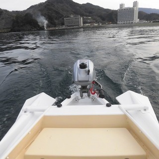 ミニ　ボート　（船外機、電動モーター駆動）、免許不要の小型ボートです。の画像