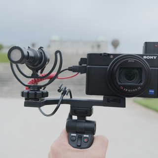 Vlogなどの動画撮影におすすめの、カメラ&マイクをセットで貸します。SONY RX100 M7 & RODE Video Microの画像