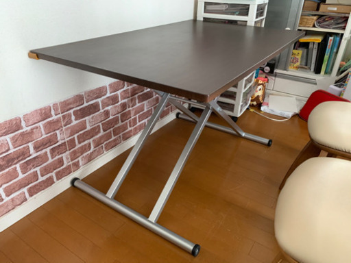 ニトリ　ダイニングテーブル昇降式＋ダイニングチェア