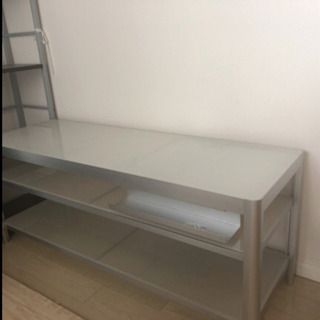 IKEA ガラス　テレビ台