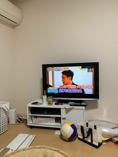 テレビ台とテレビとブルーレイ