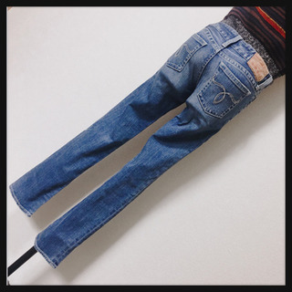 ［moussy］ヴィンテージデニムタイトストレートパンツ ジーンズ ジーパンの画像