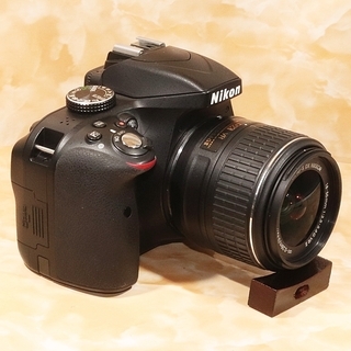 ★2416万画素＆超軽量＆★ニコン Nikon D3300 手振れ補正レンズキットの画像