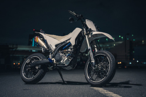 w250xスタント仕様　予備エンジン付き