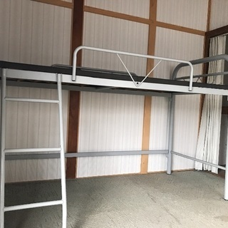 ベッド、タンス等家具一式差し上げます！