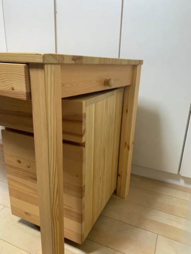 無印　パイン材デスク　除菌します　キャスターワゴン付き