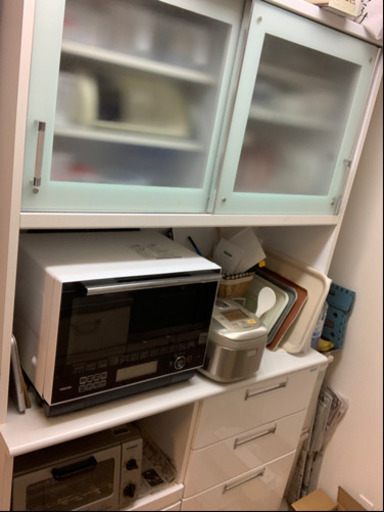 ホワイト食器棚　訳あり(決まりました）