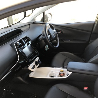 プリウス50　28年式　Aツーリングの画像