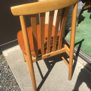 木製椅子8脚の画像