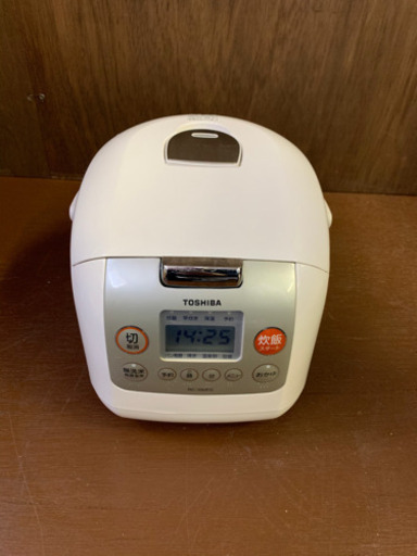 61☆ 東芝　炊飯器　5.5合炊き　2014年製　美品　動作確認済み！