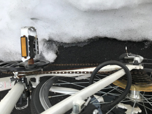 商談中　自転車　白　momentum