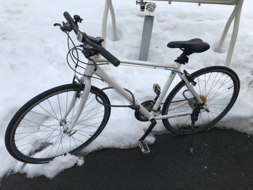 商談中　自転車　白　momentum
