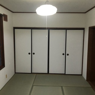 大家直☆初期費用完全0円☆住居、事務所、荷物置場に用途多様☆大型車庫と物置付☆資材置場・作業場にも最適☆駐車3台可能☆ご自身でDIY可！ご自由にお使いいただけます！！ - 小樽市