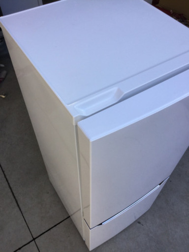 Hisense 150L 2ドア　冷凍冷蔵庫　HR-D1501 2014年