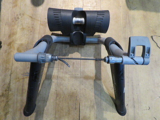 ■Tacx タックス Bushido ブシドー スマートサイクルトレーナー 自転車用品 札幌発