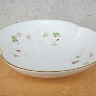 93 WEDGWOOD ワイルドストロベリー　直径20cm高さ5cmの画像