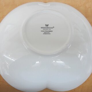 93 WEDGWOOD ワイルドストロベリー　直径20cm高さ5cmの画像