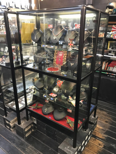 4月5日まで　店舗　什器　アルミフレーム製　ガラスケース　ショーケース　分解可能　鍵付き