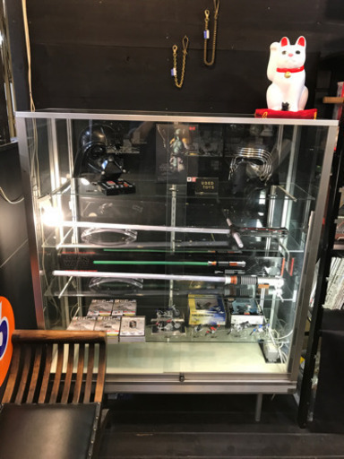 4月5日まで　店舗　什器　アルミフレーム製　ガラスケース　ショーケース　鍵付き
