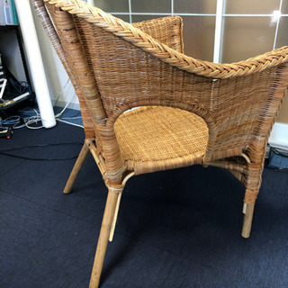 藤のチェア