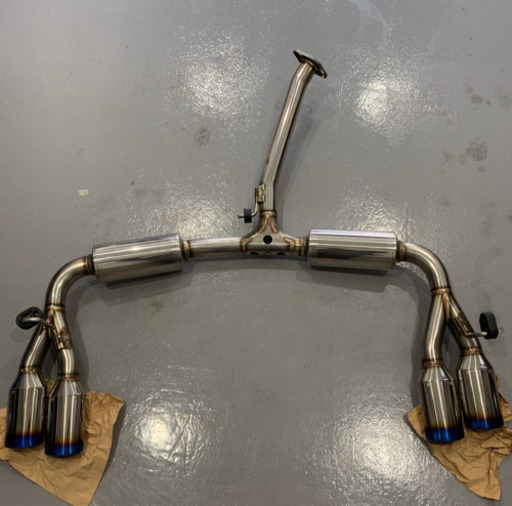 ハリアー60 ガナドールマフラー4本出し