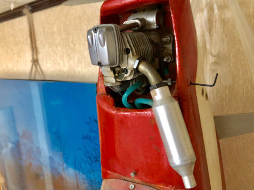 ラジコン飛行機用のエンジン　OS   FS70 1個