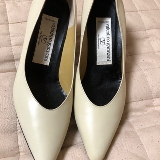 バレンティノ   未使用　22.5の画像