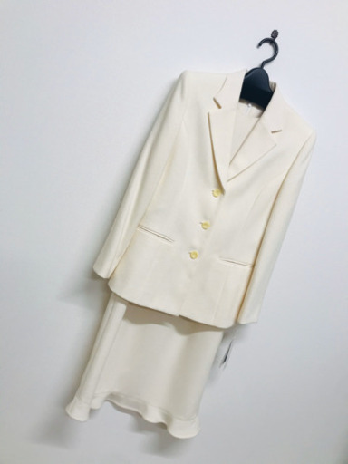 92 スーツ ジャケット　ホワイト　白　9号 ワンピース　フリル  春夏　秋冬