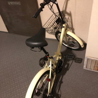 ○中古　折りたたみ自転車　20インチ　前かご・シマノ製6段変速の画像