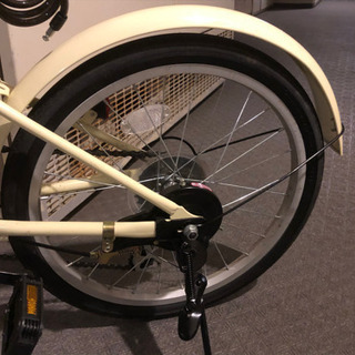 ○中古　折りたたみ自転車　20インチ　前かご・シマノ製6段変速の画像