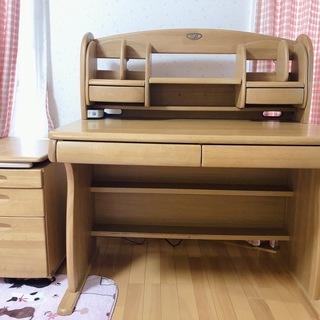 ITOKI CREBIO　勉強机の画像