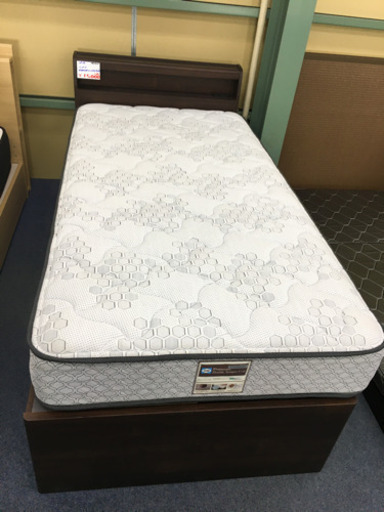 SC0184 【新生活応援セール】【美品】ニトリ宮付きシングルベッド　引き出し付き