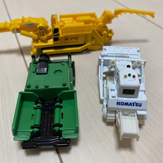 ●お譲り先様決定●トミカ３つで...300円の画像
