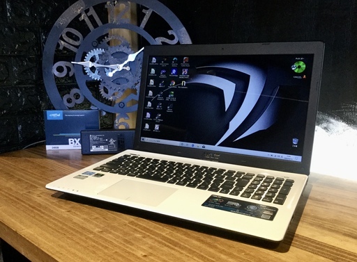 売却済み。ご覧頂きありがとうございました。【NVIDIA搭載！一宮でWindows10搭載機！ASUS　ゲーミングPC　ホワイト】一宮市にパソコンさぽーとMr.Carnival（ミスカニ）です！PC修理・販売、iPhone&iPad修理店【PayPay&メルペイ使えます！】店頭在庫PCのご紹介です！受け渡しは店舗にて(^^)/【15.6インチ ノートパソコン ゲーミングノートPC 3rd i5/RAM6GB/新品SSD240GB】