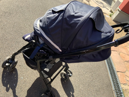 コンビ ベビーカー メチャカルハンディー オート4キャス