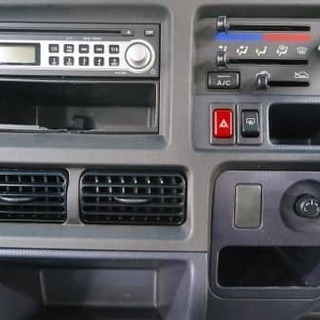 サンバーバン　4WD MT車 cd再生の画像