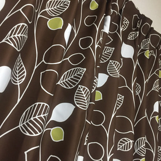 カーテンの画像