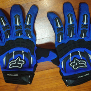 araiのヘルメット、 Fox手袋セットの画像