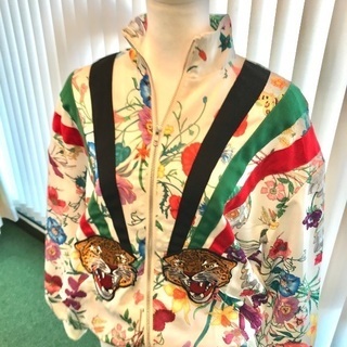 花柄　ブルゾンの画像