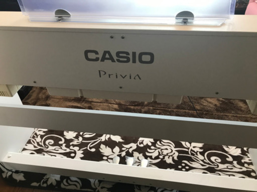 ★CASIOホワイト電子ピアノ★