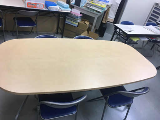 ミーティングテーブル