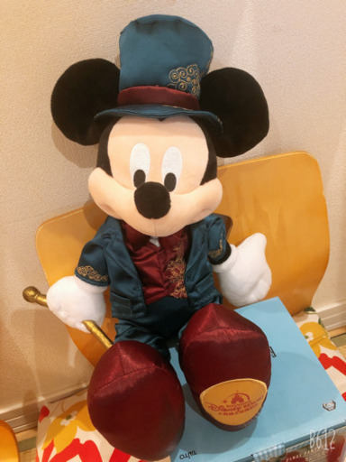 上海のディズニーランド　ミッキーぬいぐるみ