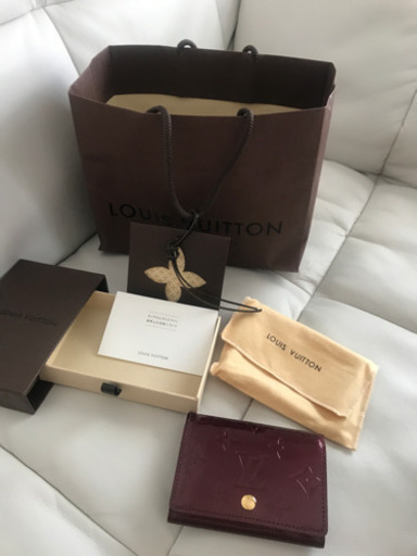 新品　ヴィトン名刺入れ