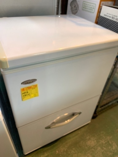 ハイアール　冷凍庫　107L 中古　2006年製