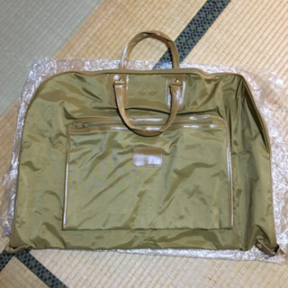 新品　スーツケース　スーツカバー　専用のハンガー付き
